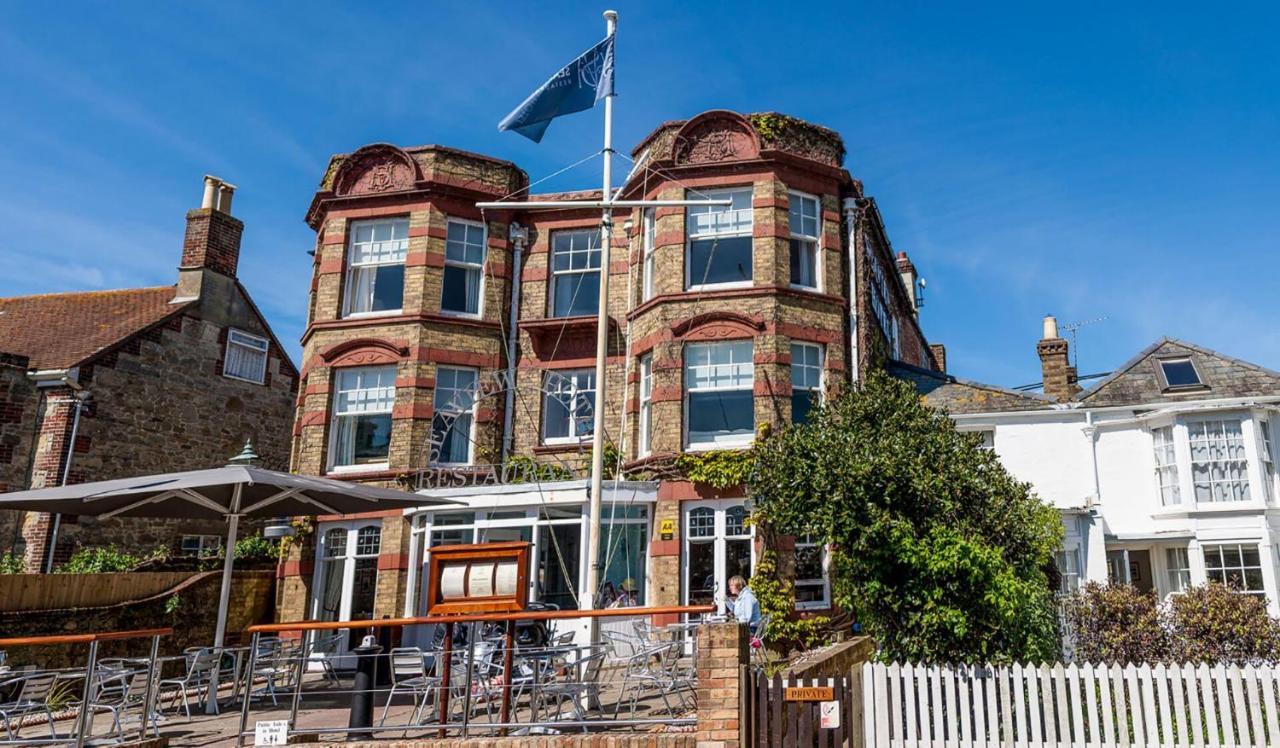 The Seaview Hotel And Restaurant Экстерьер фото